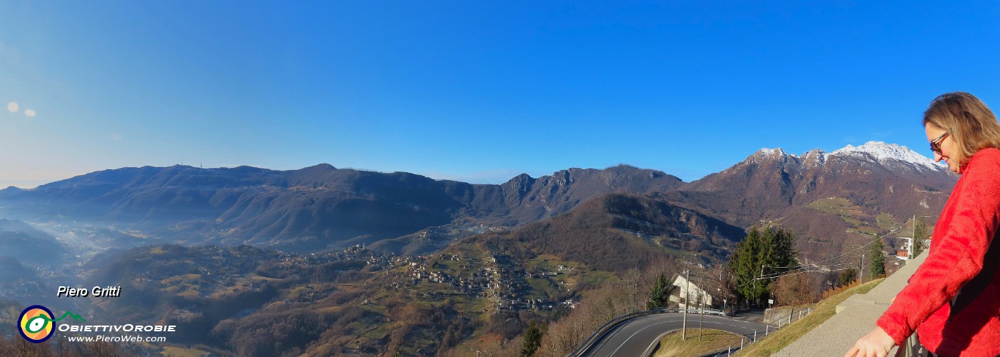 07 Dalla chiesa di Fuipiano bella vista sulla Valle Imagna.jpg